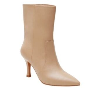Elegant Tan Women's Boots by Lisa*Vicky
